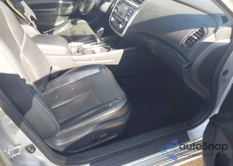 2017 Nissan Altima 2.5 Sl z USA, uszkodzony, nr VIN 1N4AL3AP2HC211905